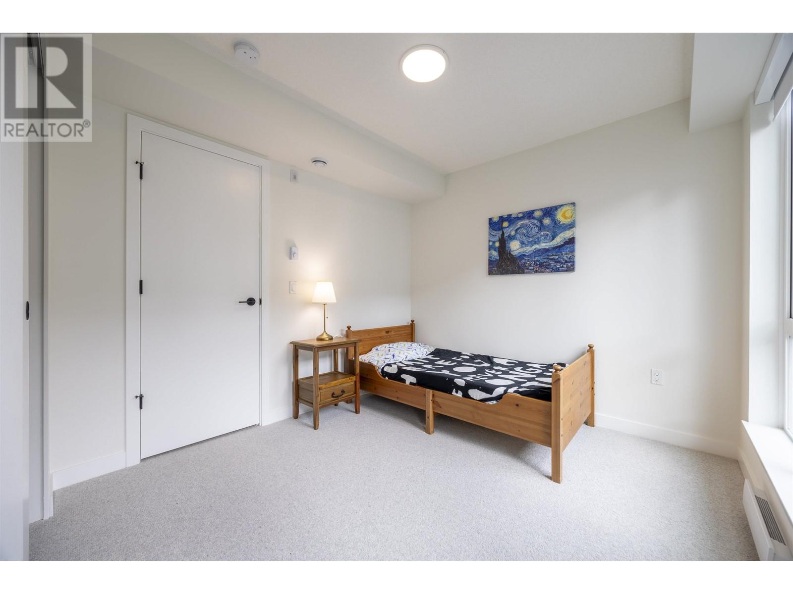 210 715 Ducklow Street Property Photo 17