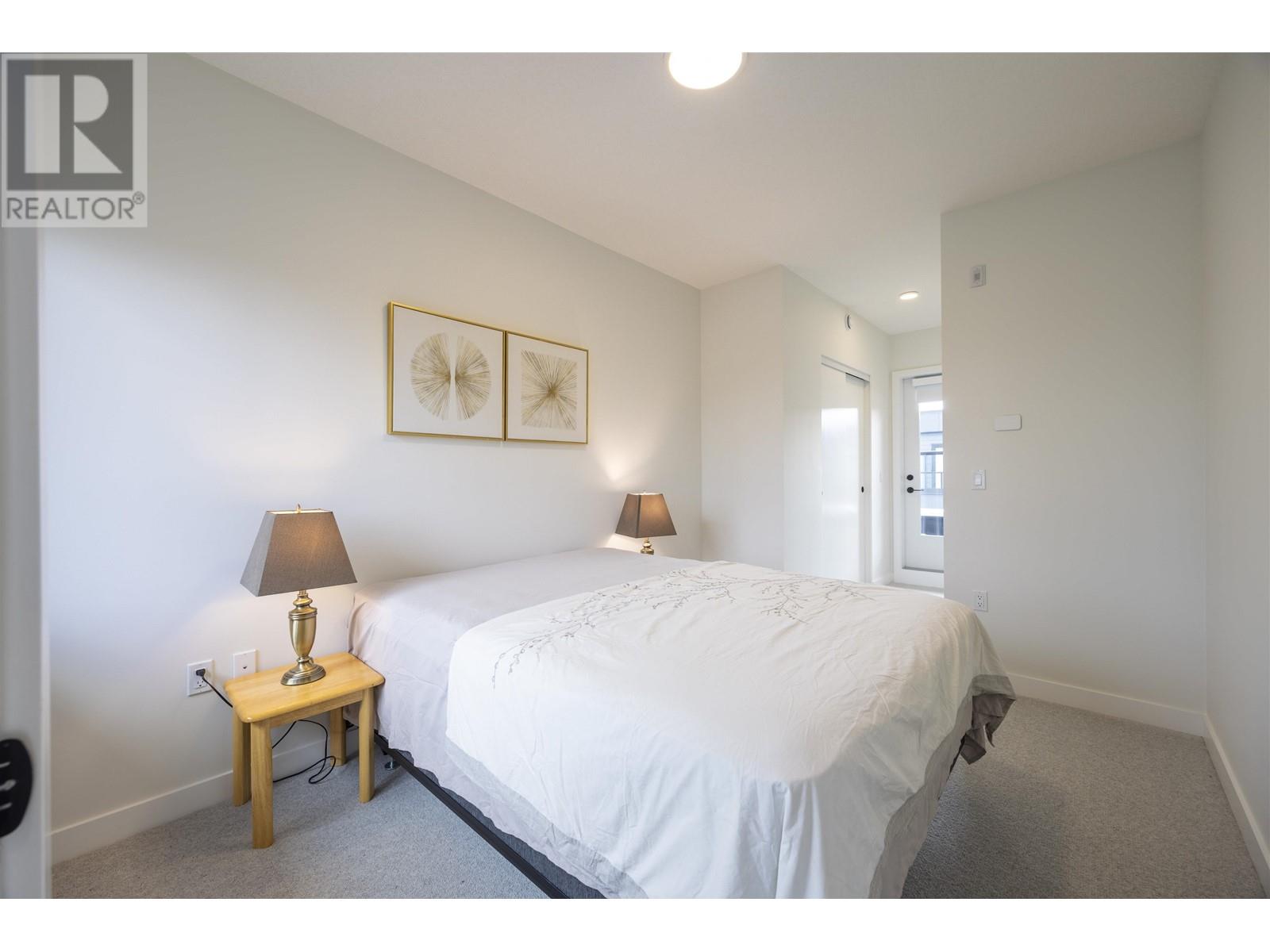 210 715 Ducklow Street Property Photo 19