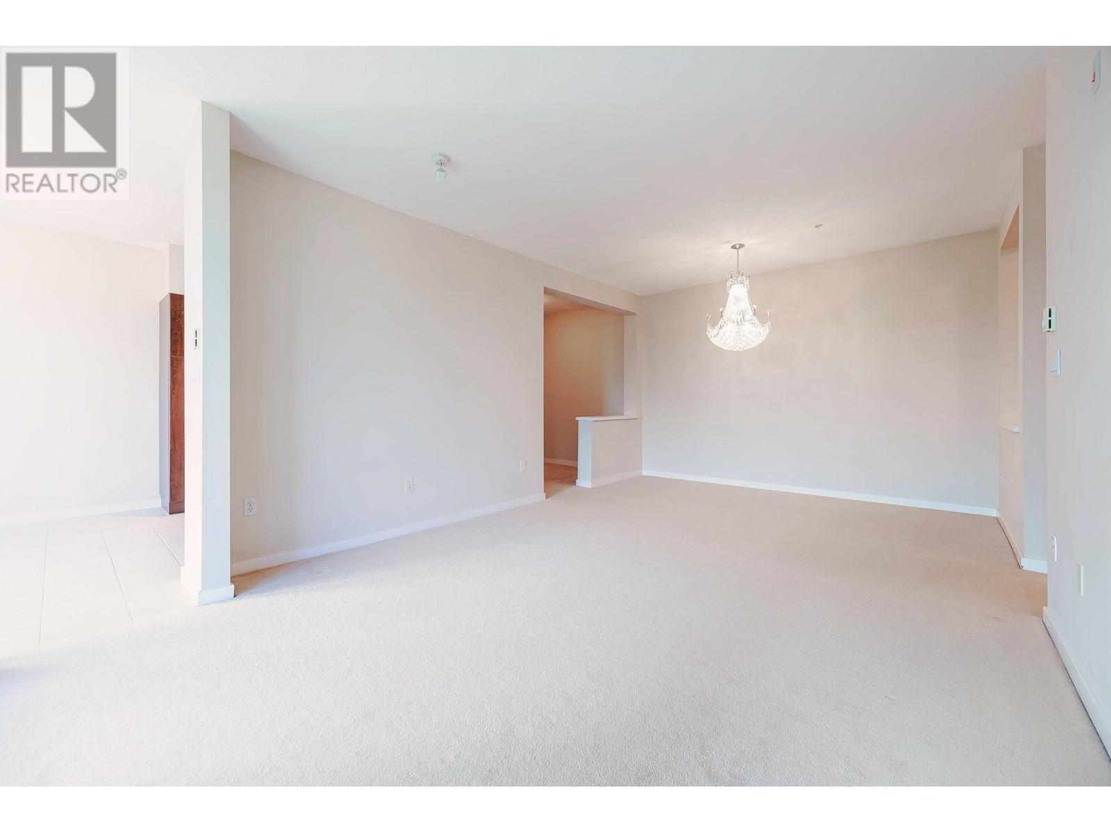 5404 5111 Garden City Road Property Photo 5