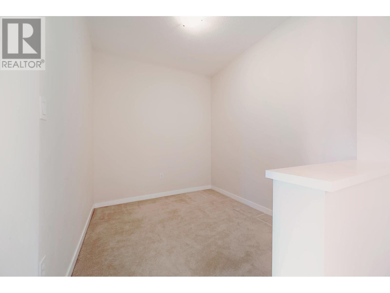 5404 5111 Garden City Road Property Photo 11