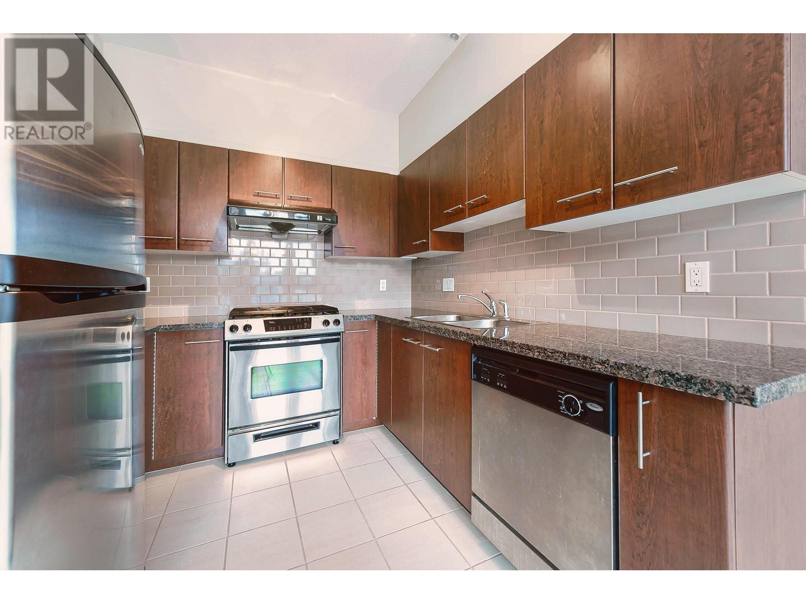 5404 5111 Garden City Road Property Photo 15