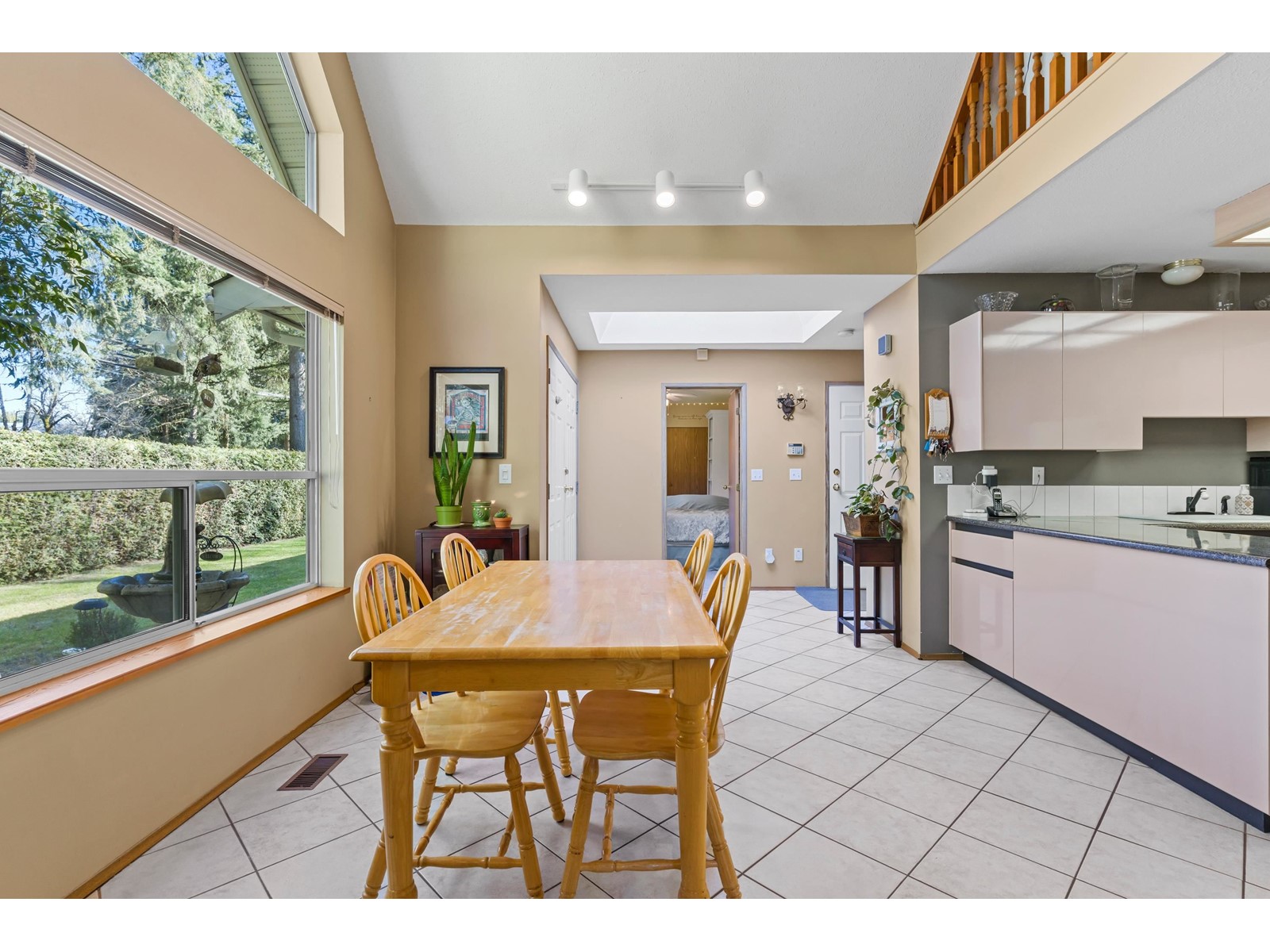 19997 45a Avenue Property Photo 8