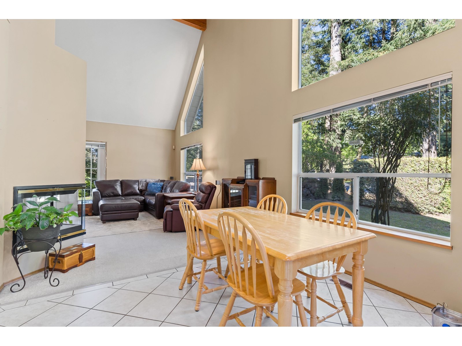 19997 45a Avenue Property Photo 9