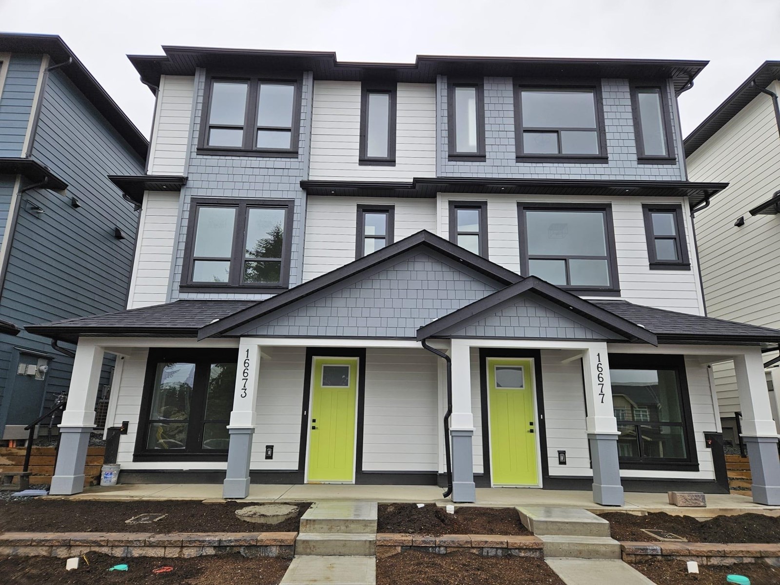 16677 16 AVENUE Property Photo 1