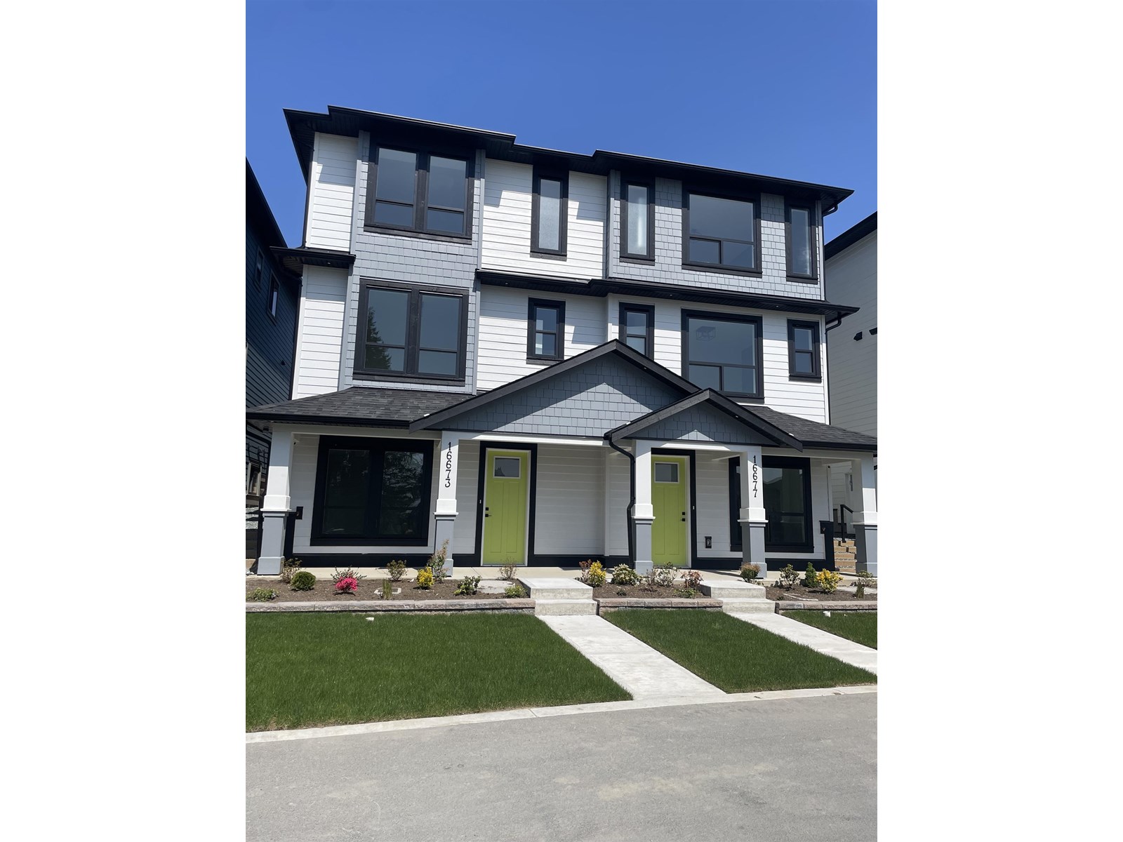16677 16 Avenue Property Photo 35
