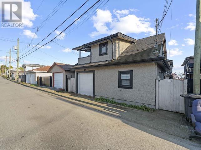 455 E 60th Avenue Property Photo 35