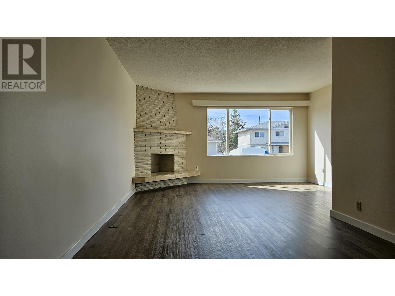 260-264 Ruggles Street Property Photo 4