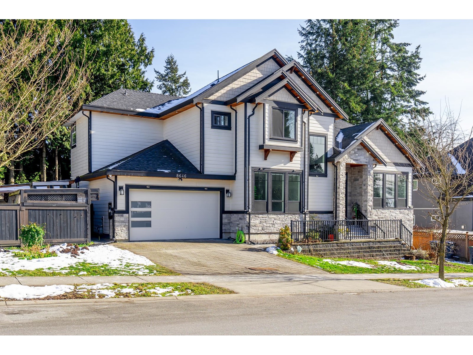8646 154A STREET Property Image