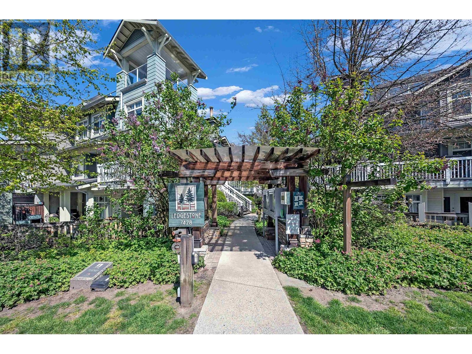 28 7428 Southwynde Avenue Property Photo 1