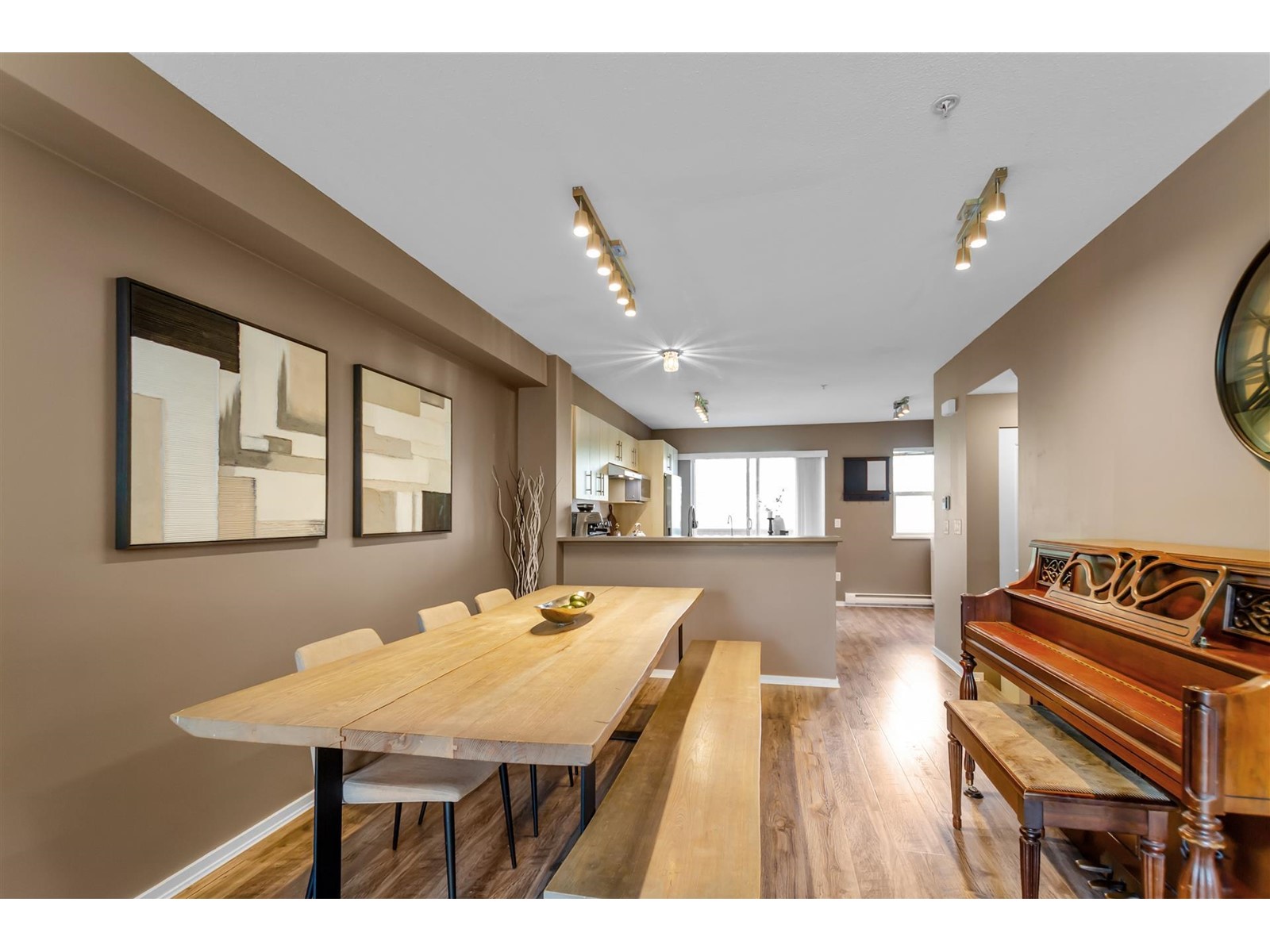 149 20875 80 Avenue Property Photo 9