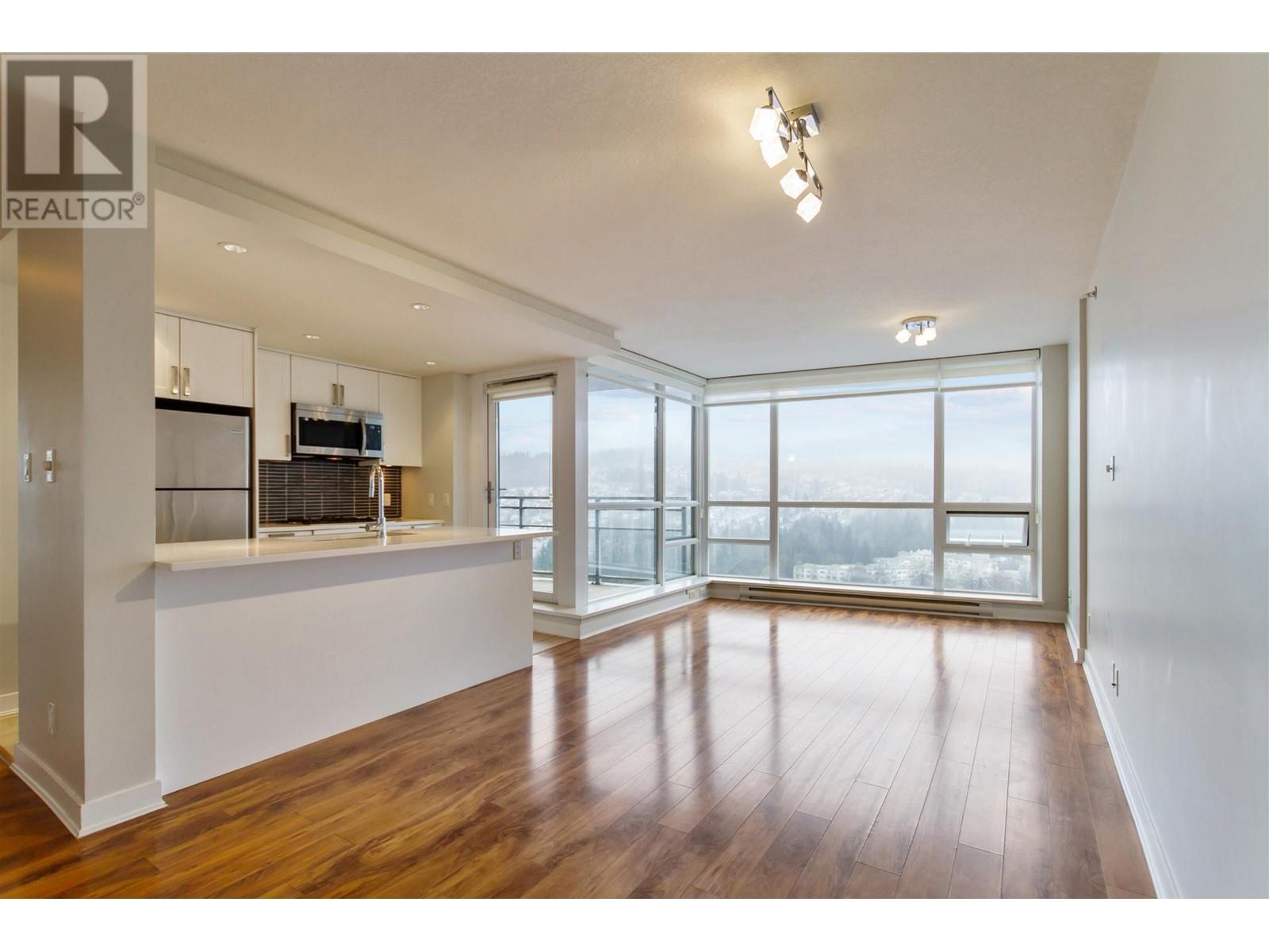 2601 2978 Glen Drive Property Photo 1