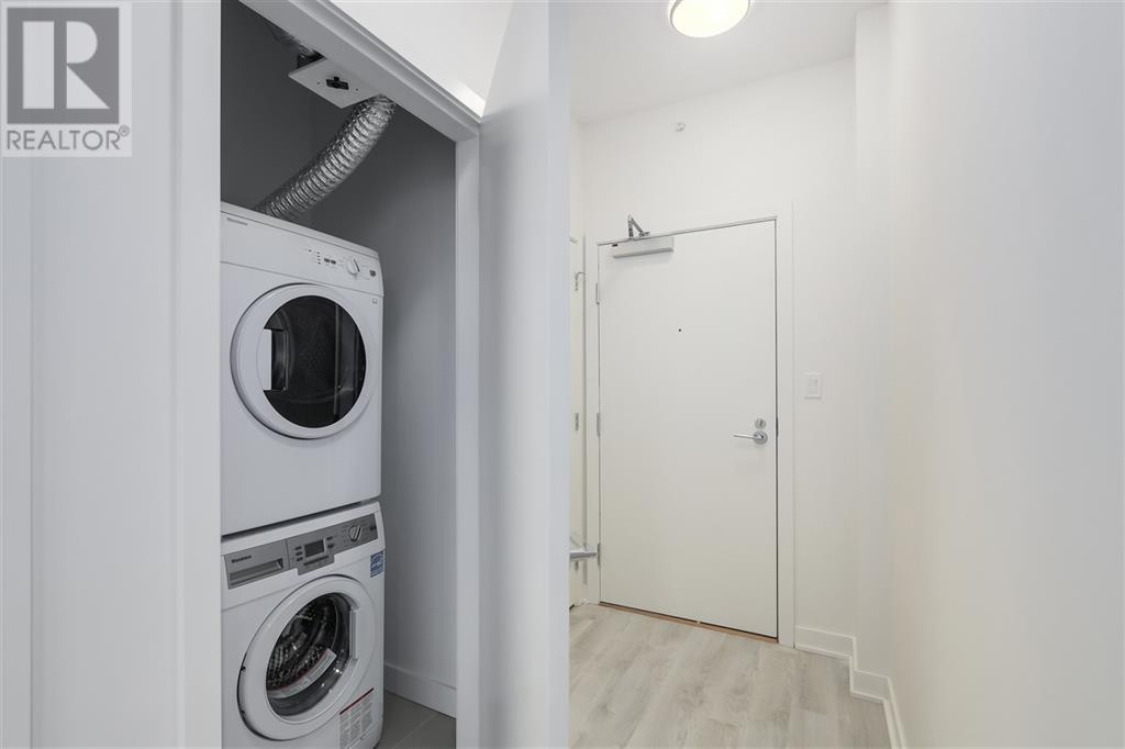303 8850 University Crescent Property Photo 17