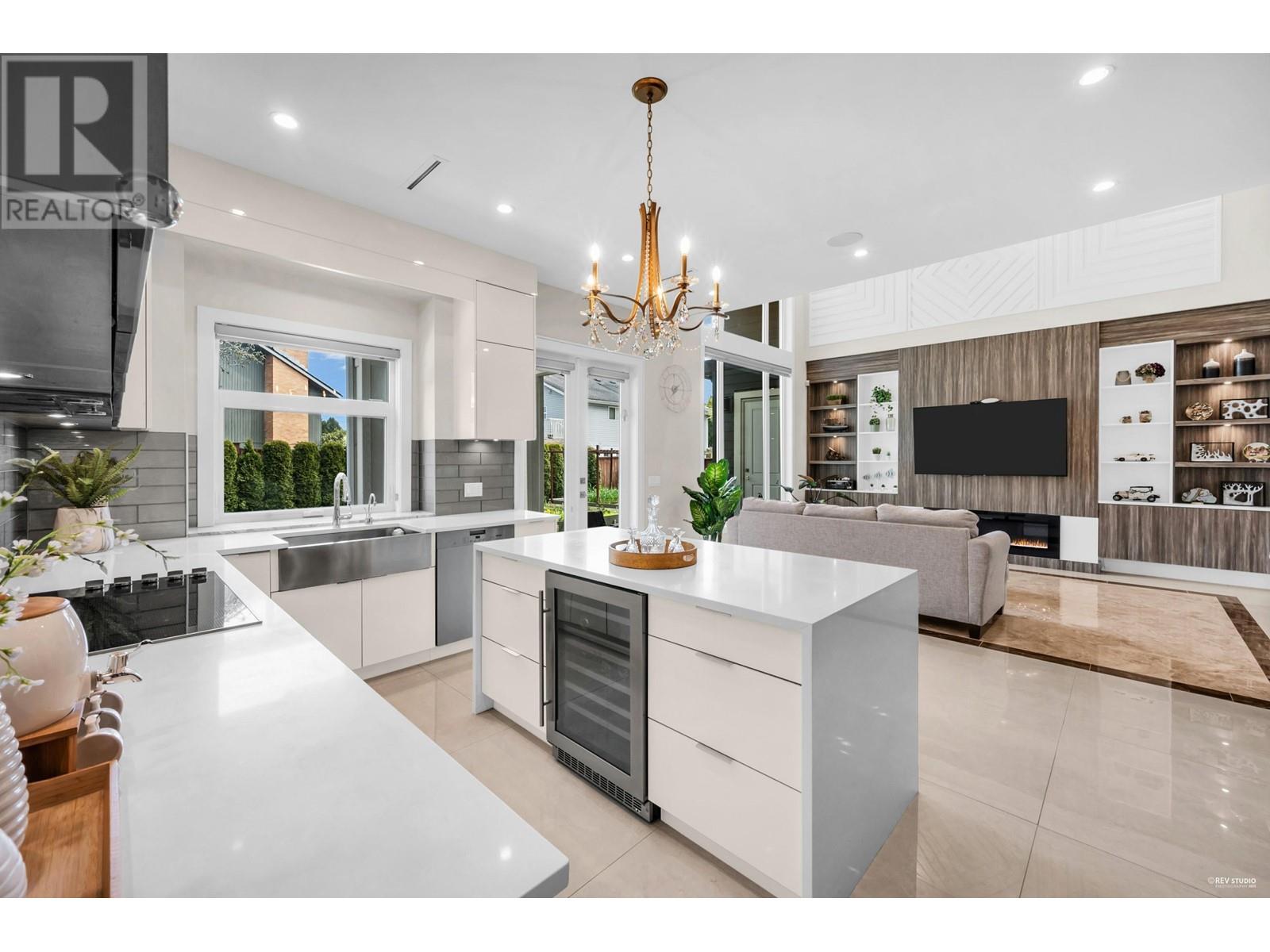 10700 Housman Street Property Photo 16