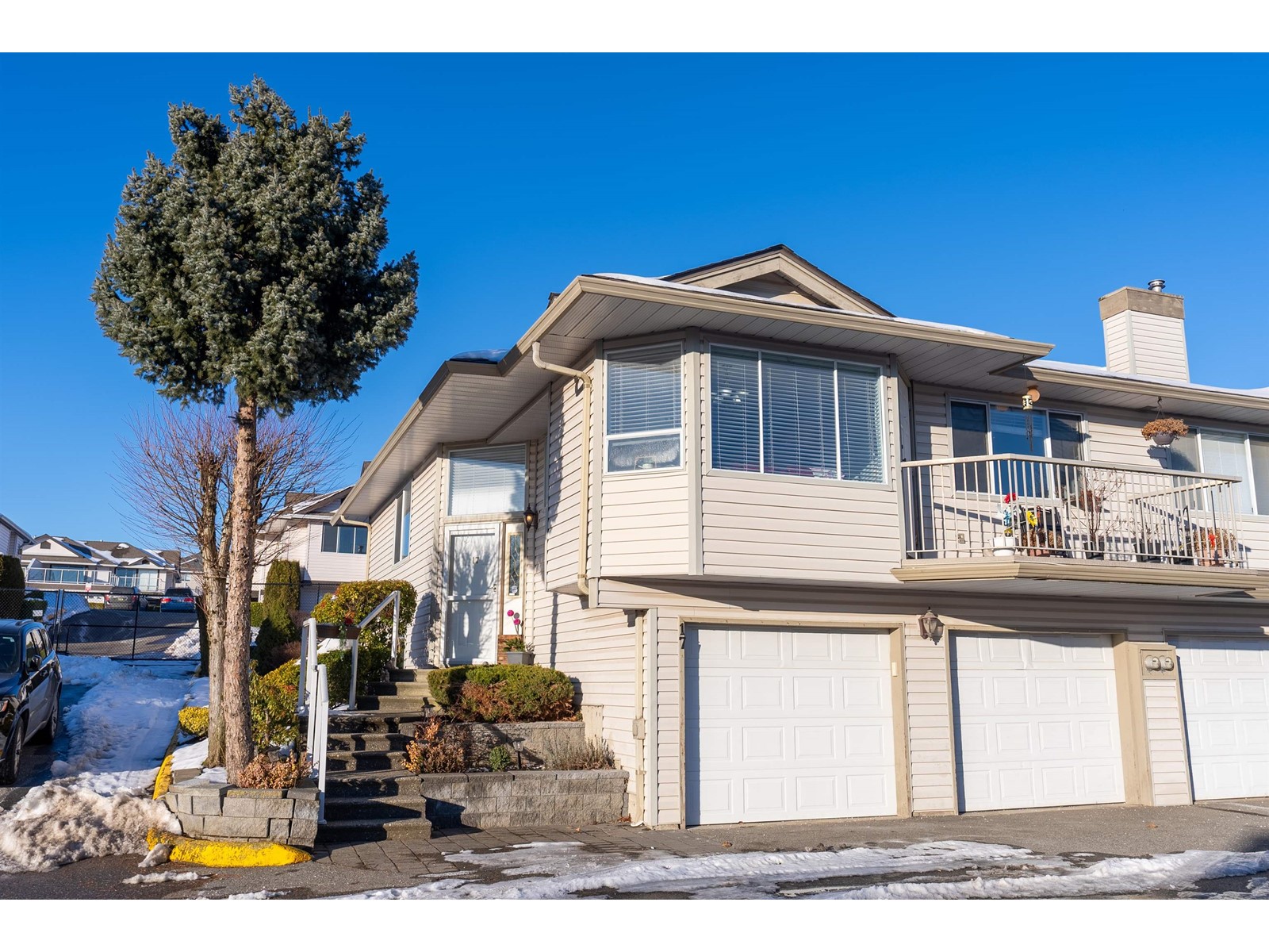 17 3070 Townline Road Property Photo 1