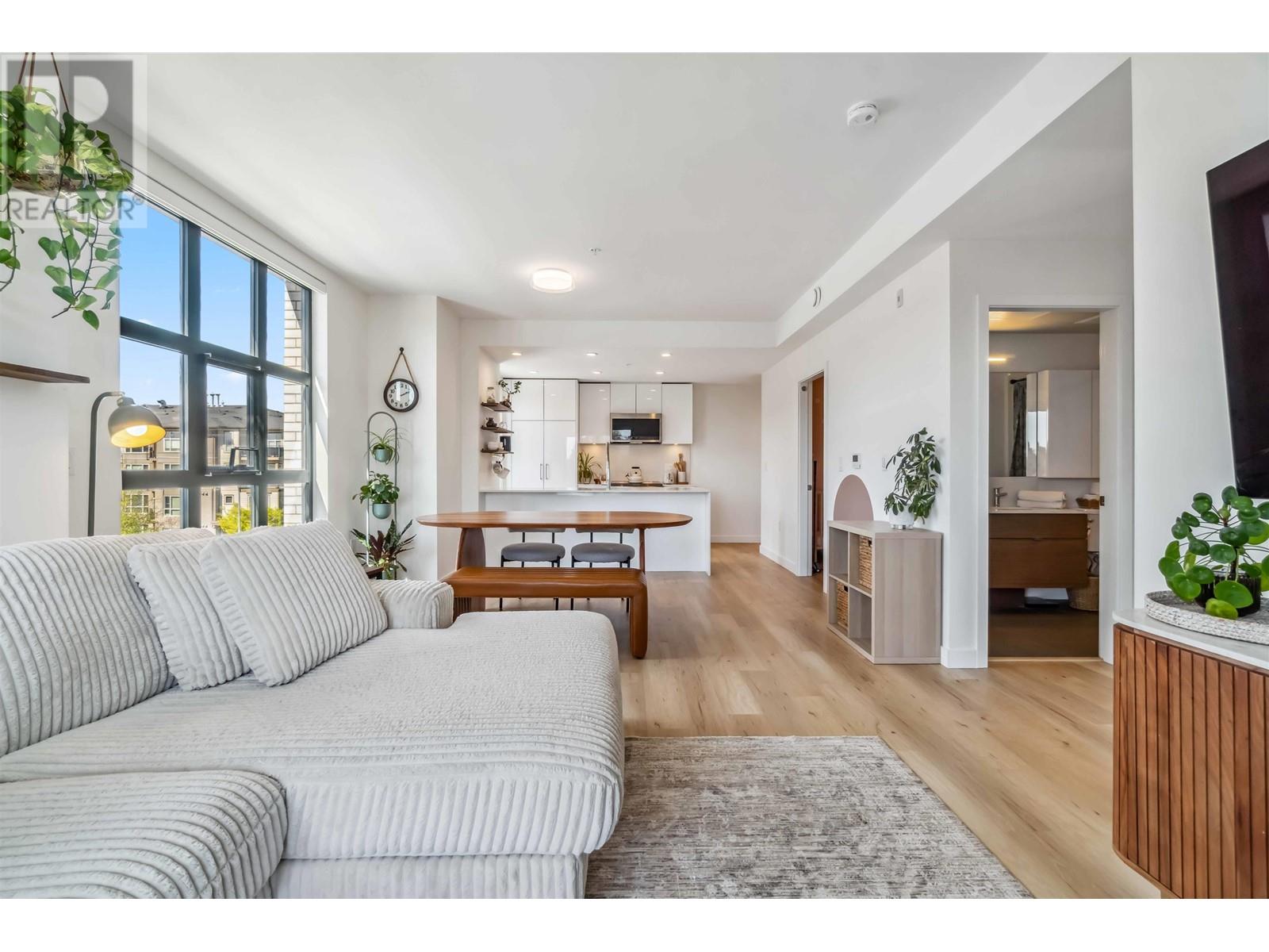 306 2446 Shaughnessy Street Property Photo 1