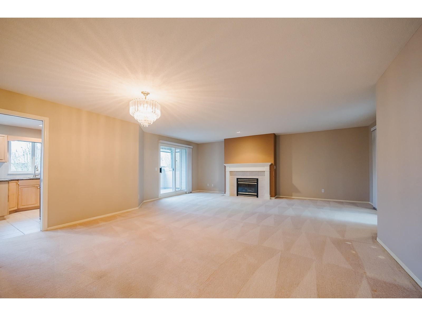 309 13888 70 Avenue Property Photo 9