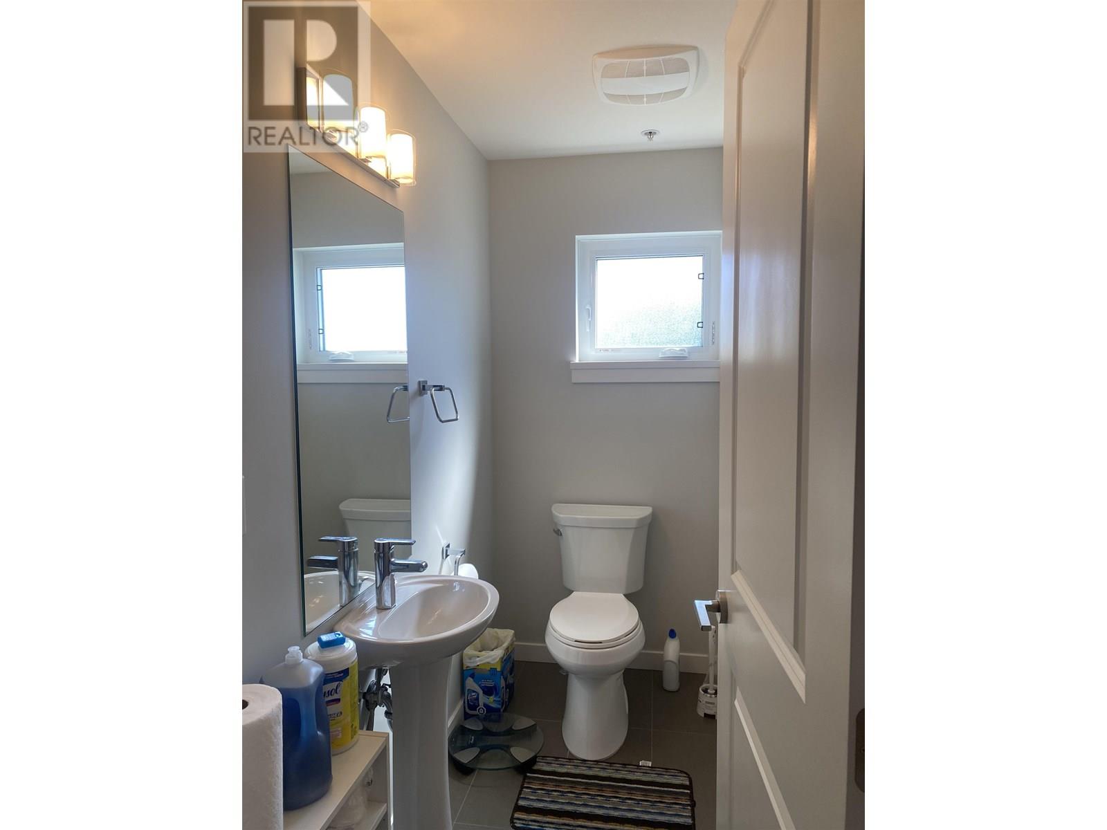 10 8377 Jones Road Property Photo 13