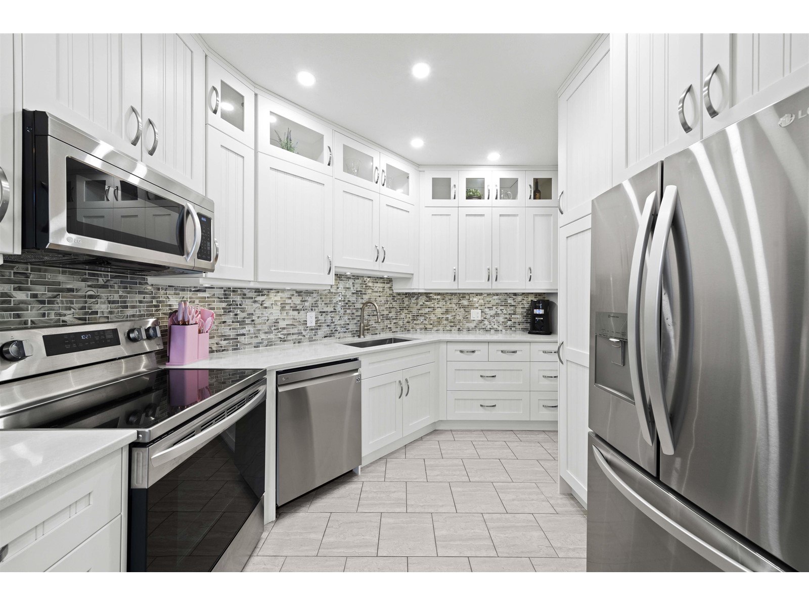 39 16325 82 Avenue Property Photo 17