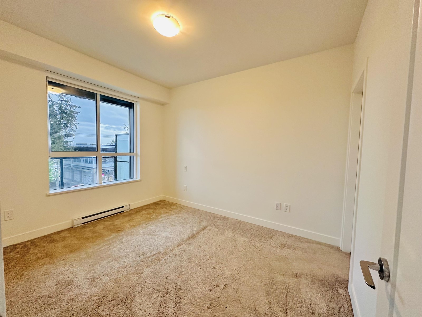 312 18811 72 Avenue Property Photo 4