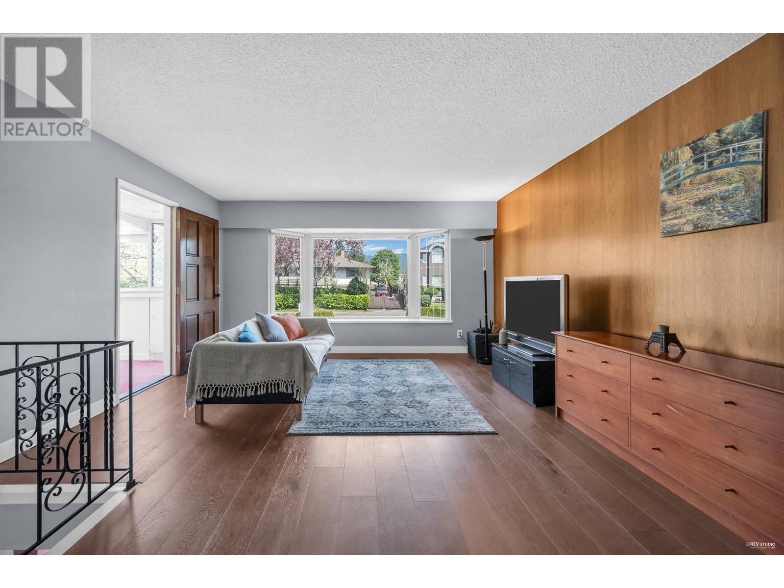 6932 Kitchener Street Property Photo 1