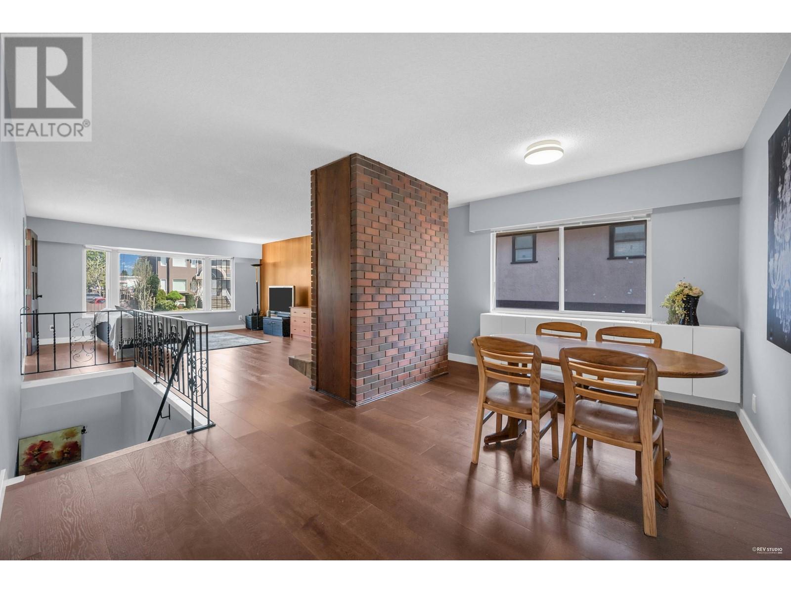 6932 Kitchener Street Property Photo 5