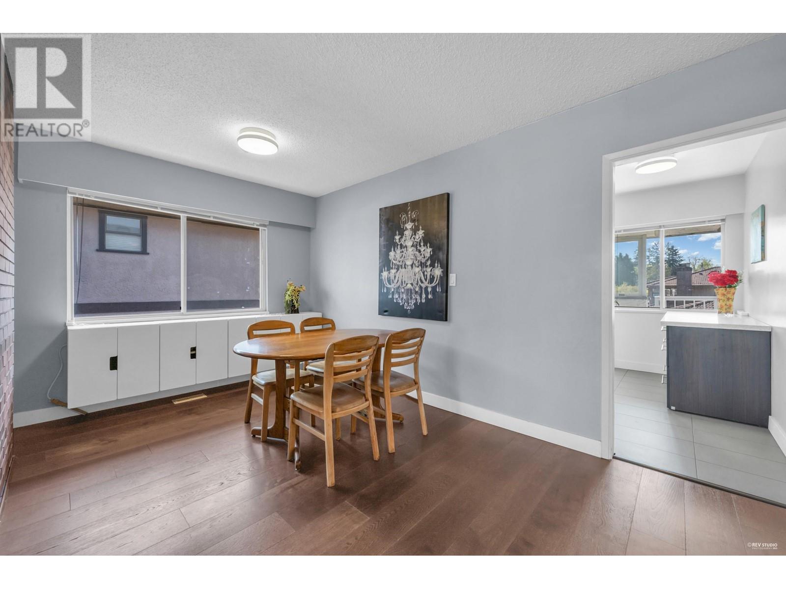 6932 Kitchener Street Property Photo 6
