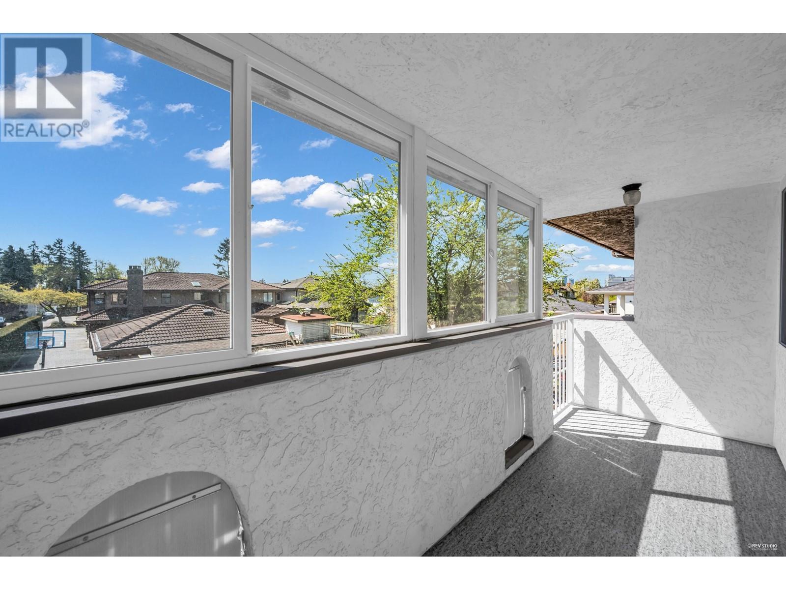 6932 Kitchener Street Property Photo 10