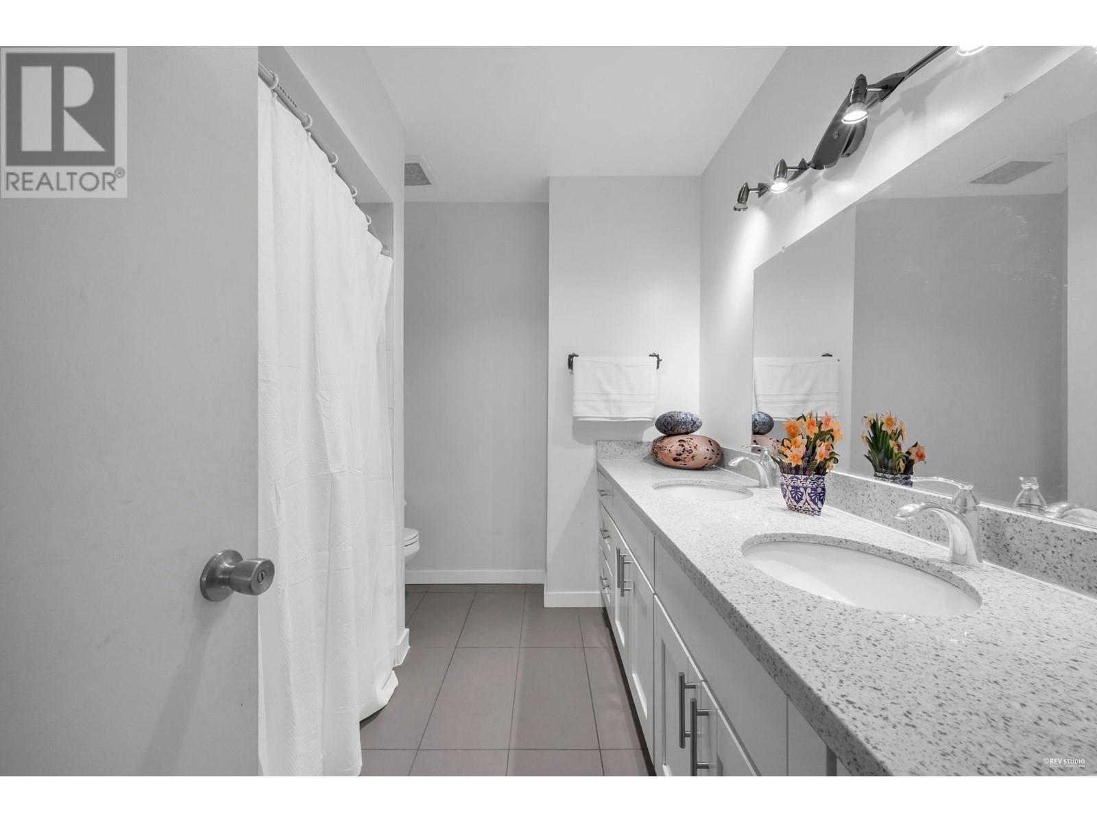 6932 Kitchener Street Property Photo 13
