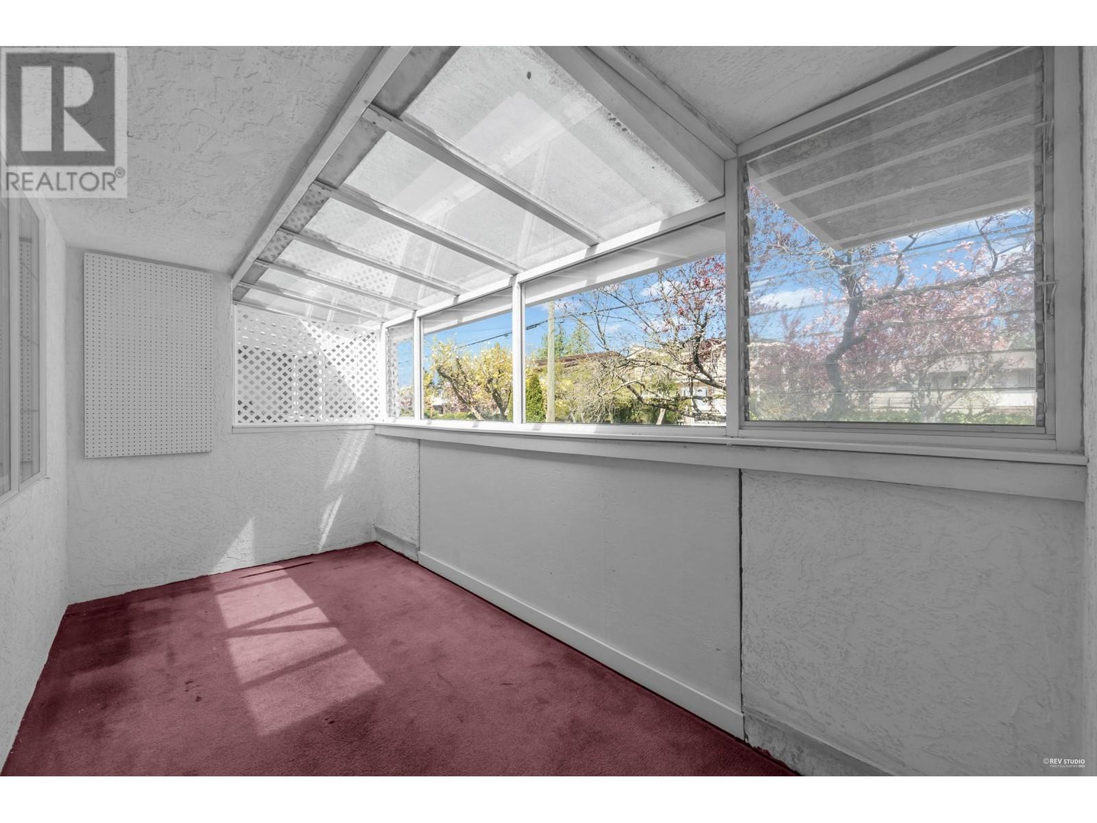 6932 Kitchener Street Property Photo 15