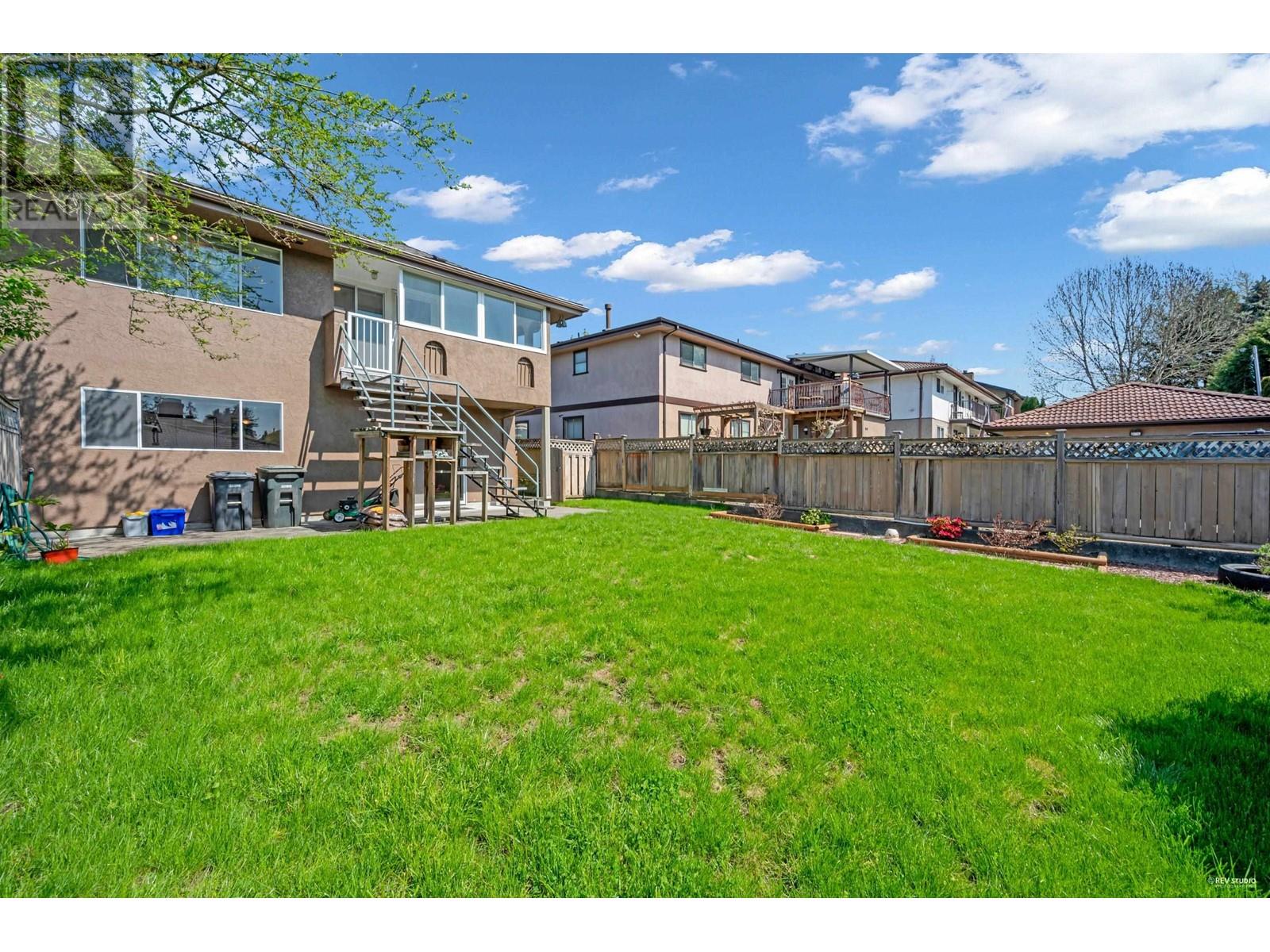 6932 Kitchener Street Property Photo 27