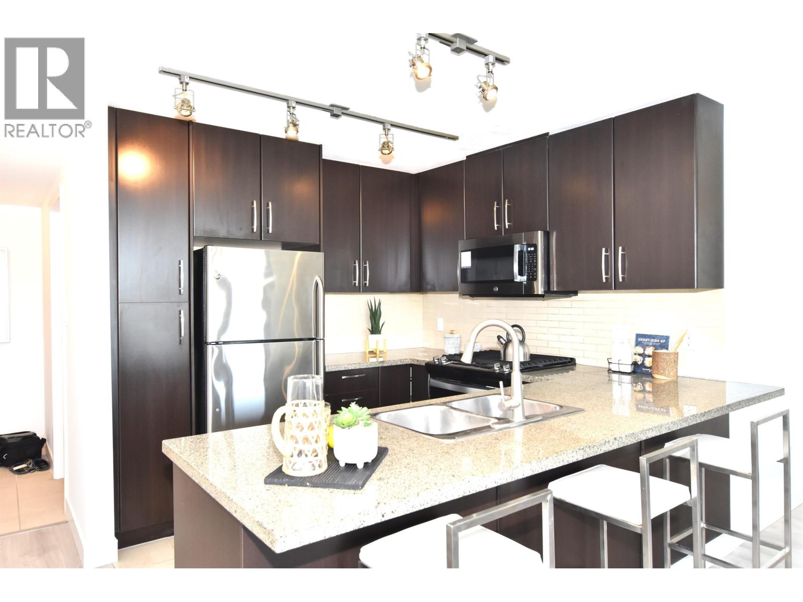 803 651 Nootka Way Property Photo 8