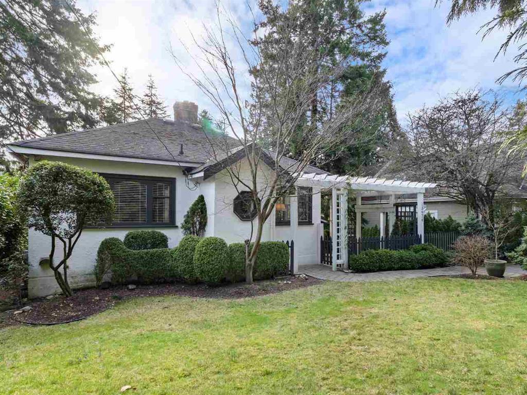 13474 16 AVENUE Property Photo 1