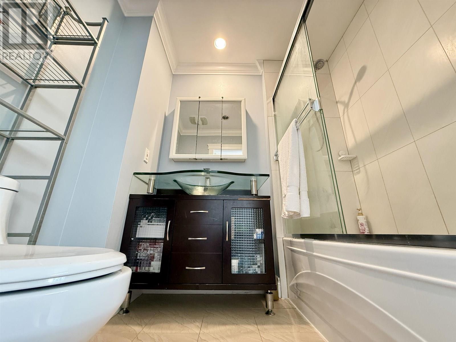 6722 Kneale Place Property Photo 13