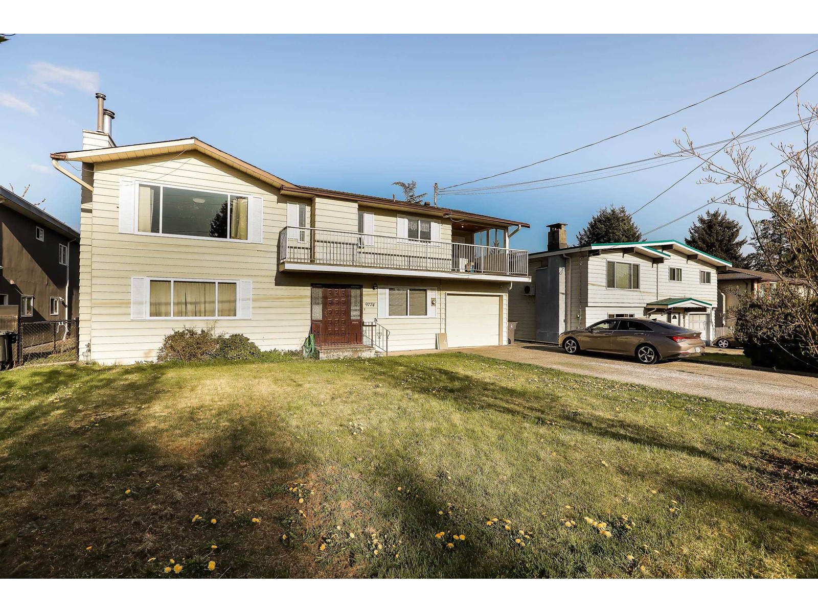 9774 153a Street Property Photo 2