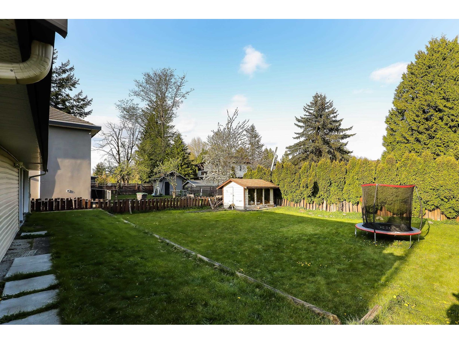 9774 153a Street Property Photo 15