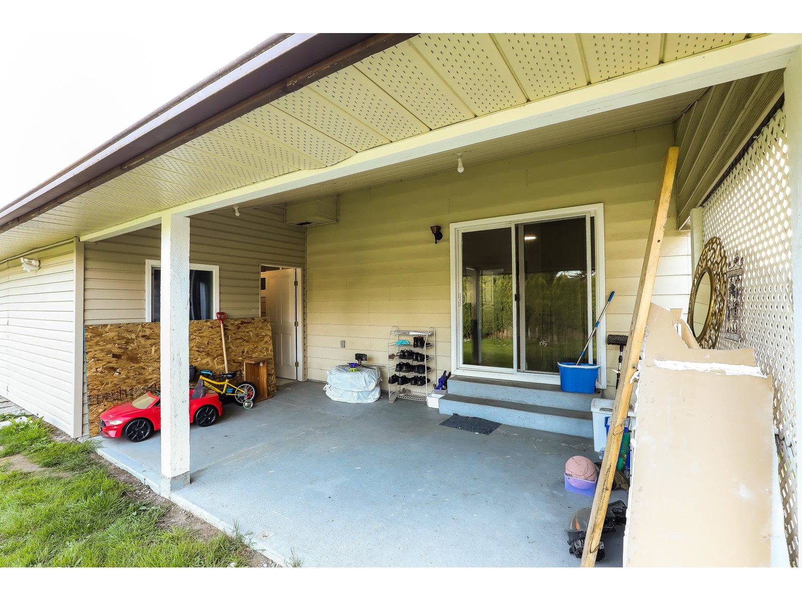 9774 153a Street Property Photo 18