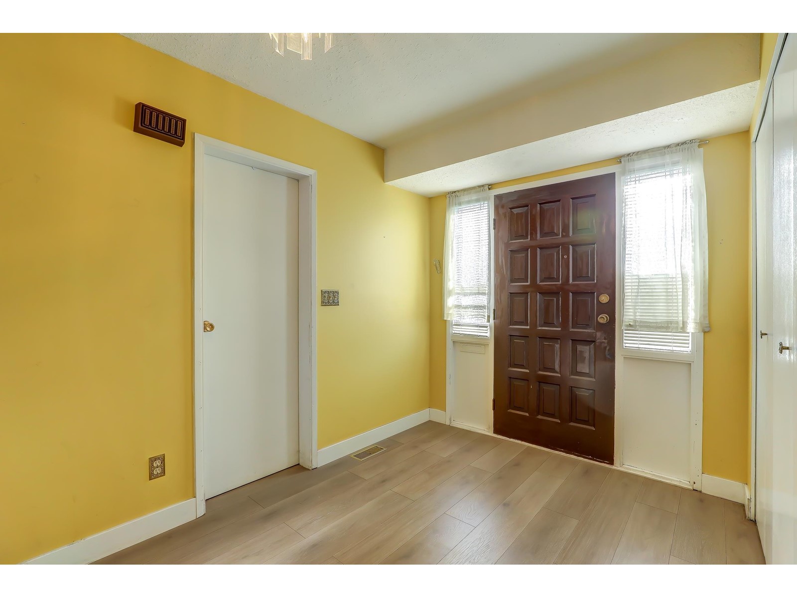 9774 153a Street Property Photo 25