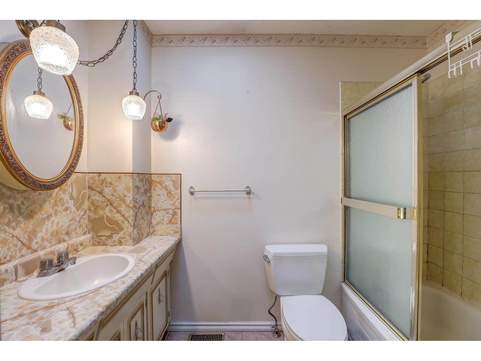 9774 153a Street Property Photo 35