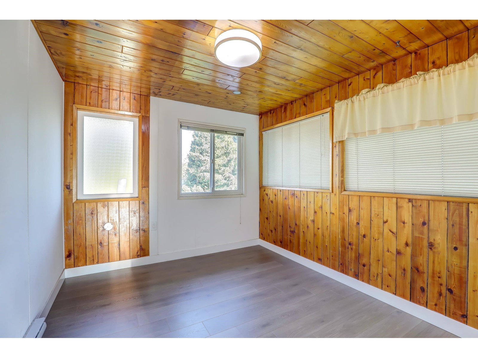 9774 153a Street Property Photo 36