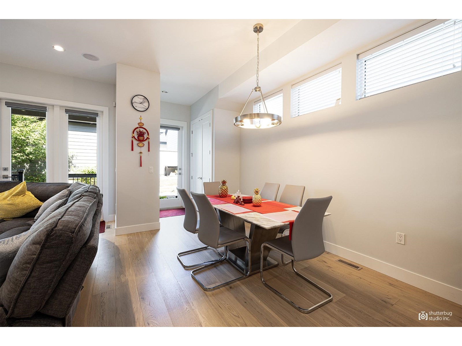 16475 21a Avenue Property Photo 7