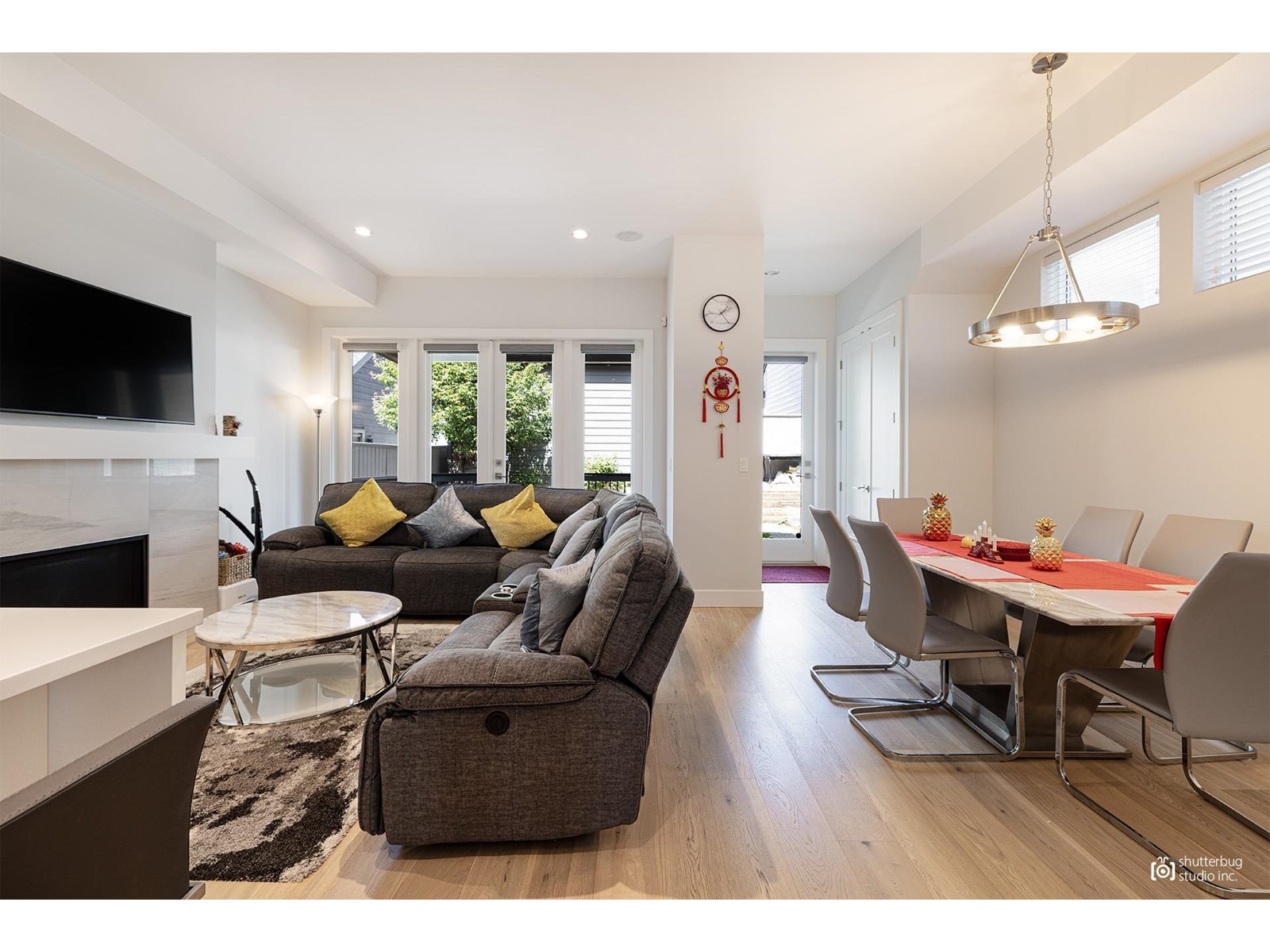 16475 21a Avenue Property Photo 8