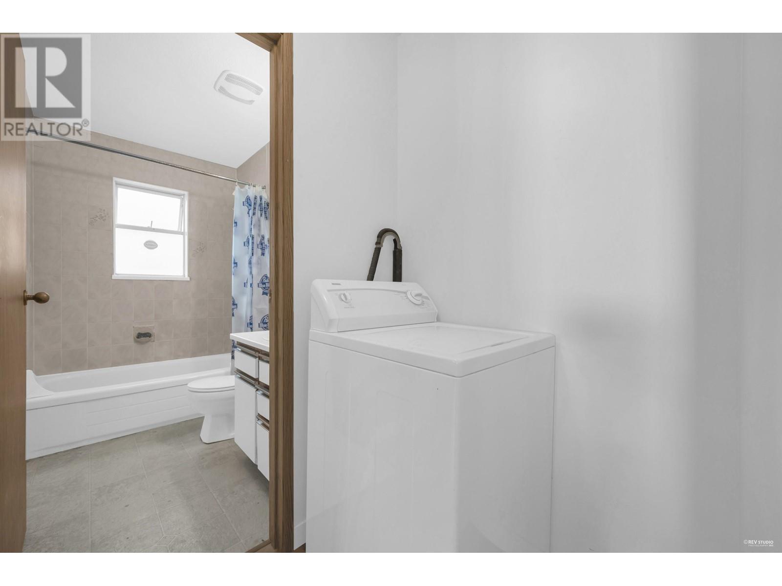 3529 Napier Street Property Photo 31