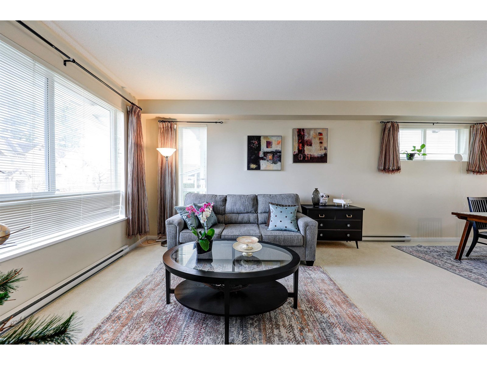 180 2729 158 Street Property Photo 3