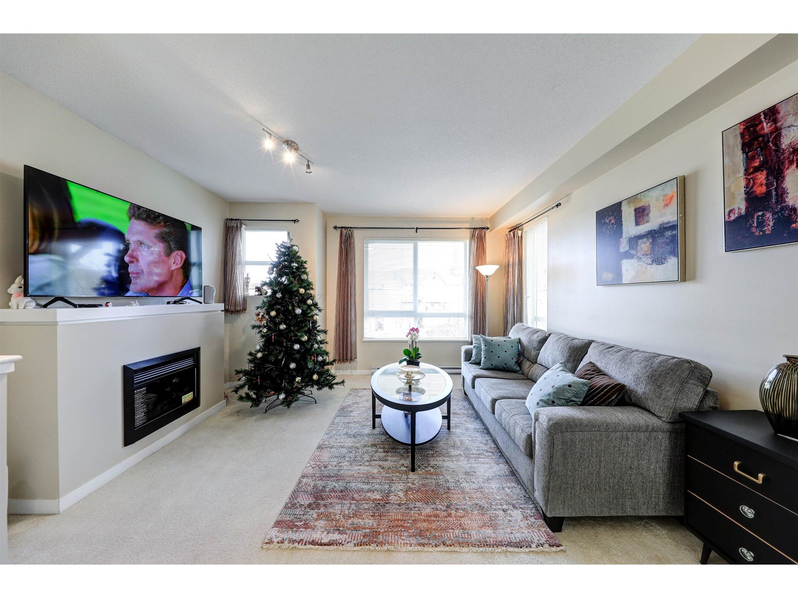 180 2729 158 Street Property Photo 7