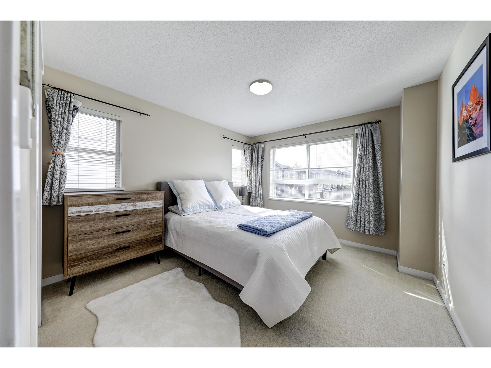 180 2729 158 Street Property Photo 22