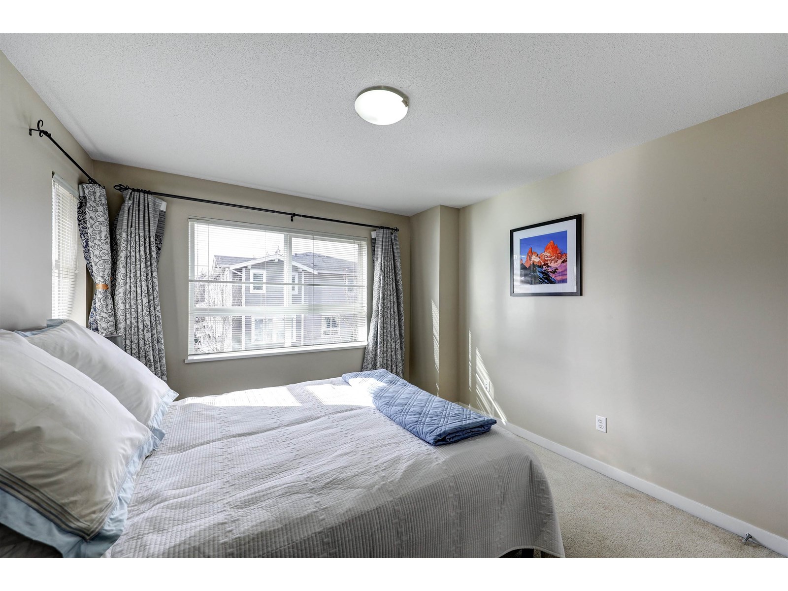 180 2729 158 Street Property Photo 23