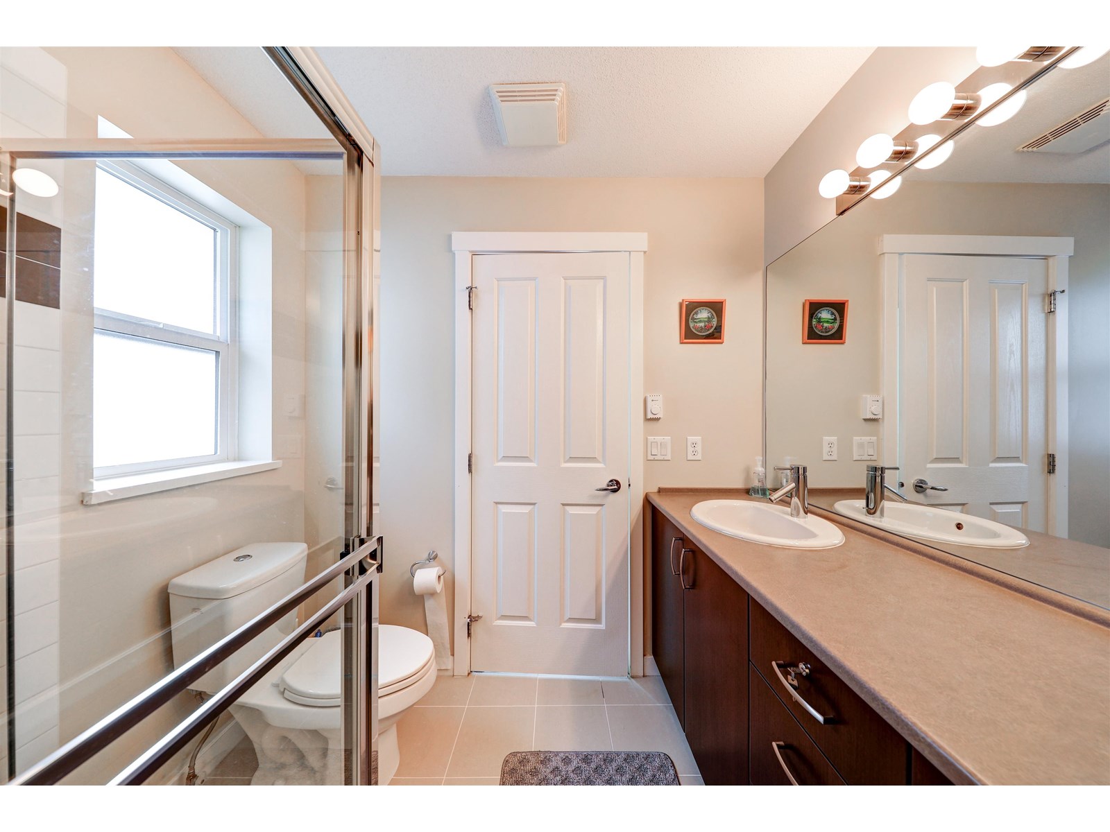 180 2729 158 Street Property Photo 25