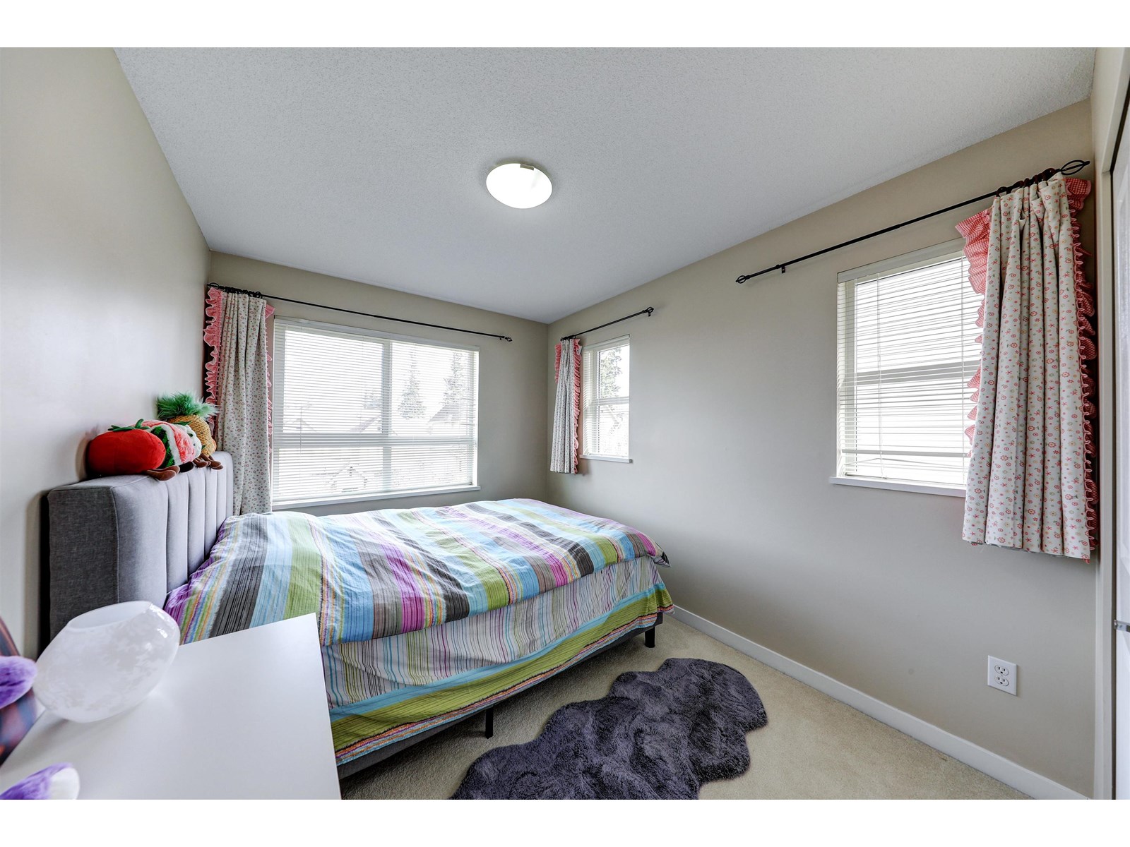 180 2729 158 Street Property Photo 26