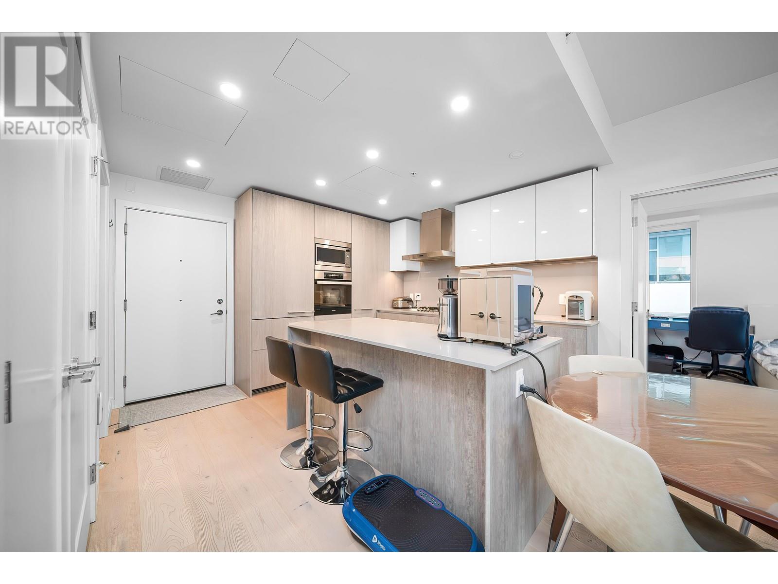205 4932 Cambie Street Property Photo 6