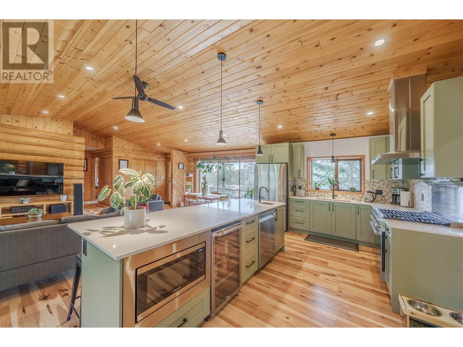 5172 Kallum Drive Property Photo 1